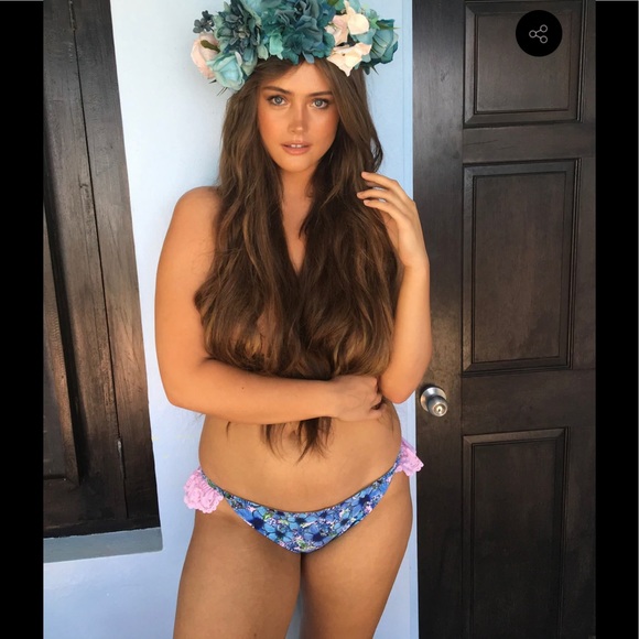 ⭐️NEW⭐️ Plus Size Alpine Butterfly Bathing Suit - Picture 5 of 9